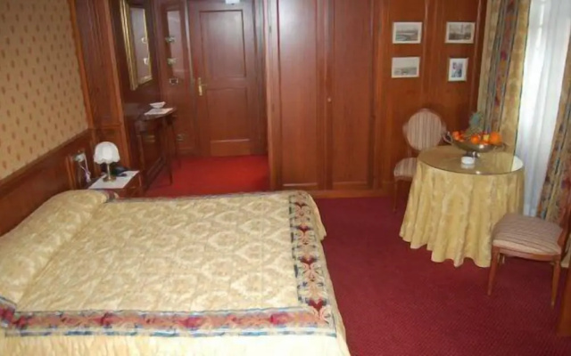 Hotel Olympic