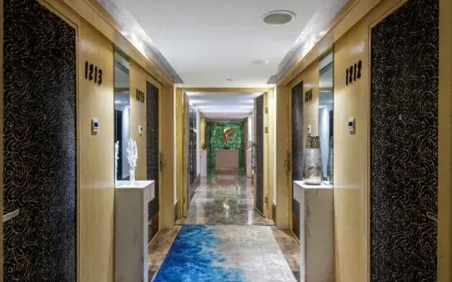 Count Garden Hotel