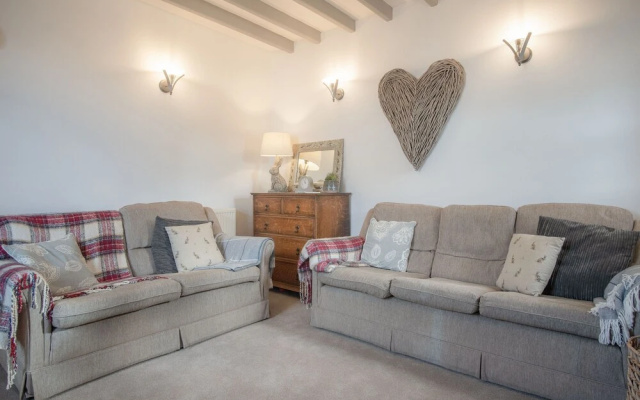 Tregoyr - 3 Bedroom Holiday Home - St. Florence