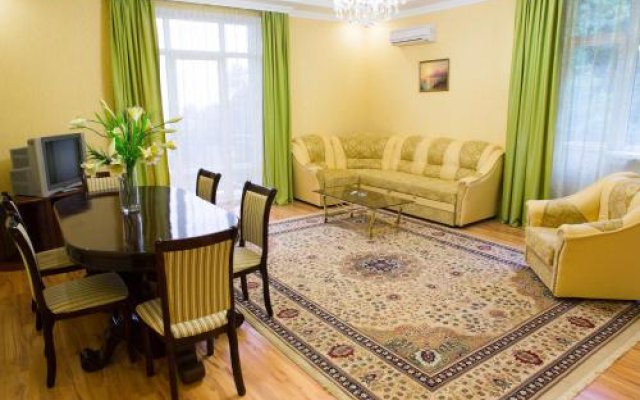 Отель Вилла Леона (Гагра) Абхазия, Гагра - отзывы, цены и фото номеров - забронировать отель Вилла Леона (Гагра) онлайн комната для гостей
