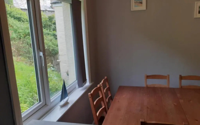 Admirals Apartment sleeps 4 adults 2 children EV Point