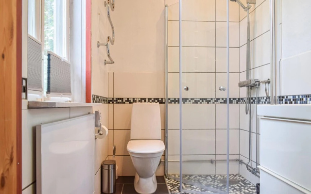 Stunning Home in Asarum With 3 Bedrooms and Wifi
