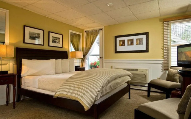 Inn at 7 Central