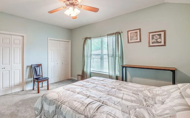 Canal-front Granbury Home w/ Dock - Dogs Welcome!