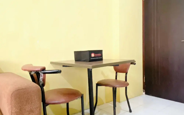 Warm And Cozy 2Br Mutiara Bekasi Apartment