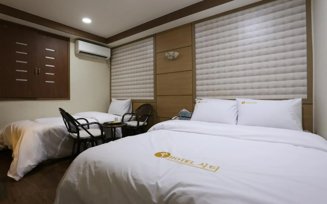City Park Hotel