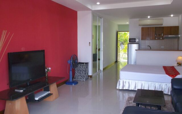Апартаменты Mountain Sea View Luxury Apartments комната для гостей