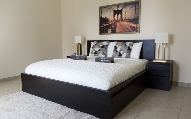 Отель HiGuests Vacation Homes - Residences 5 вид на фасад