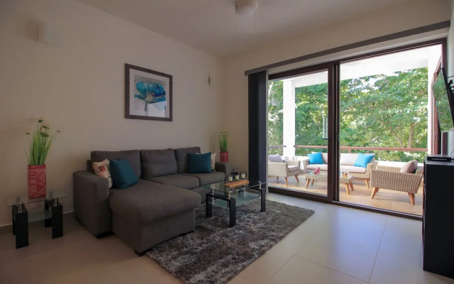 Resort Amenities Condo hosted by Olahola