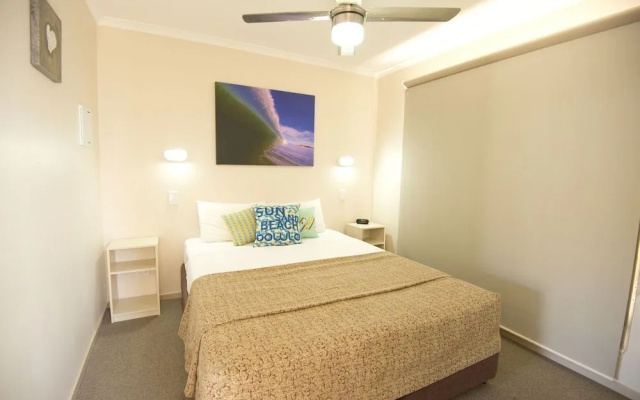The Bowlo Holiday Cabins