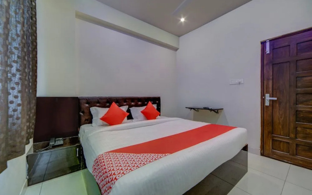 OYO 22425 Hotel Honey Cruise