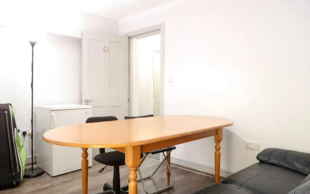 Clemence Road - Deluxe Double Room