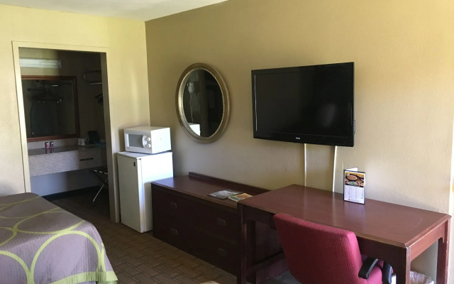 Super 8 by Wyndham Biloxi at the Beach