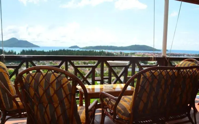 La Louise Lodge Guest House