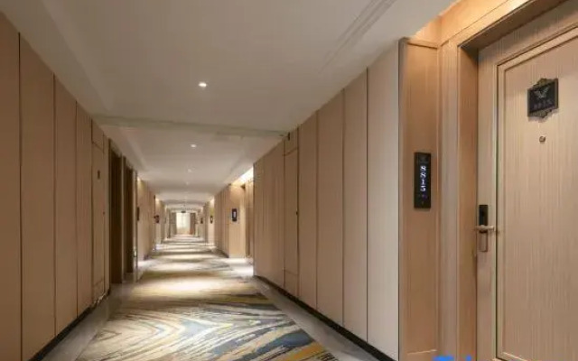 Vienna International Hotel (Yuanling Bus Station)