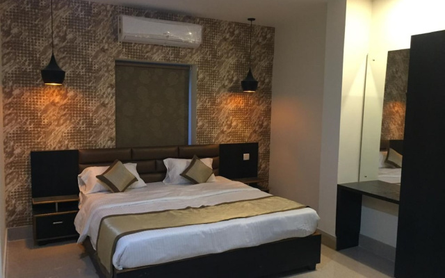 Goroomgo Effective Bollywood Hotels Bhubaneswar