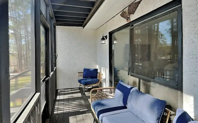 Easy on Eastern Lake by Southern Vacation Rentals