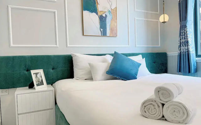 Soho Apartment