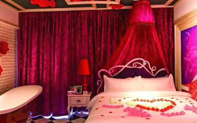 Weiman Couples Hotel