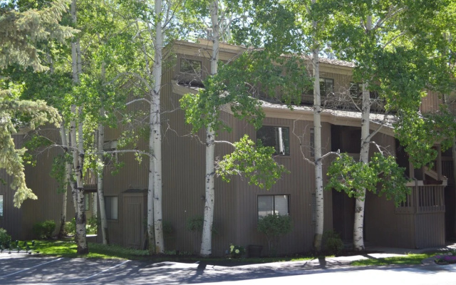 Bridgepoint 24 - 2 Br Condo