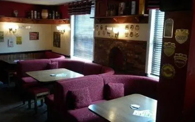 Dixie Arms