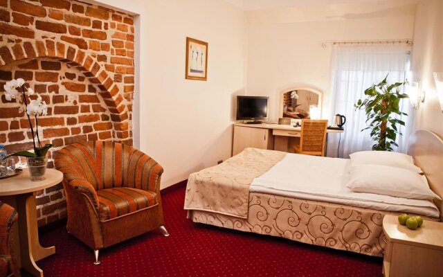 Отель Patio Hotel Польша, Вроцлав - отзывы, цены и фото номеров - забронировать отель Patio Hotel онлайн комната для гостей