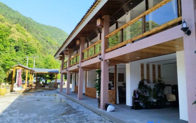 Longting Courtyard