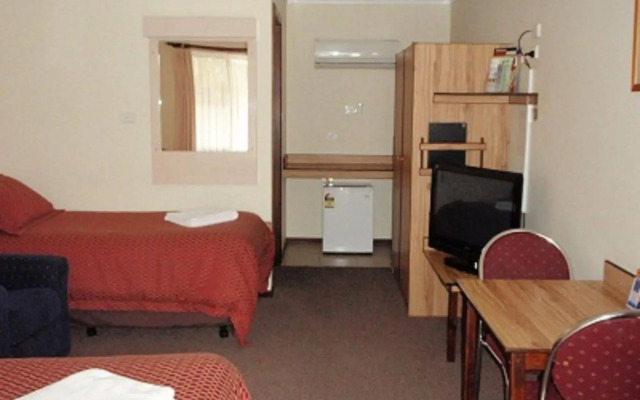 Aalbany Motel