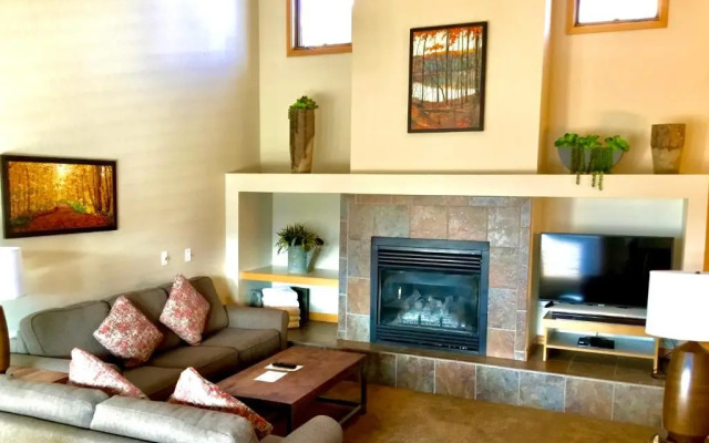 Gold Point Resort Breckenridge by Vacatia
