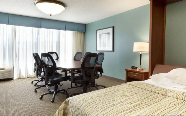 Drury Inn & Suites Southwest St. Louis