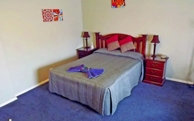 Castlereagh Lodge Motel