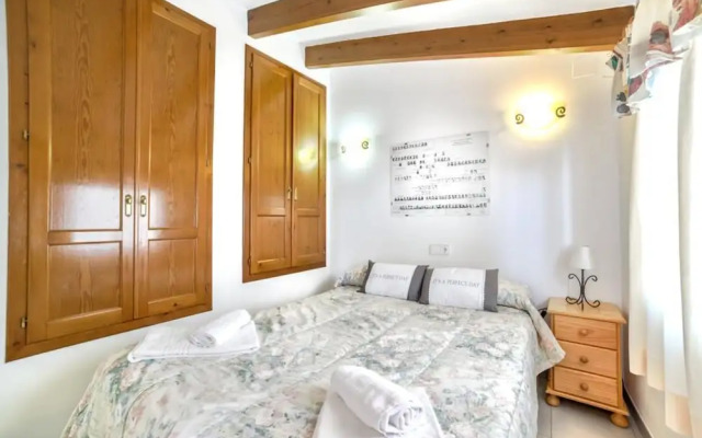 Villa - 7 Bedrooms with Pool and WiFi - 106439