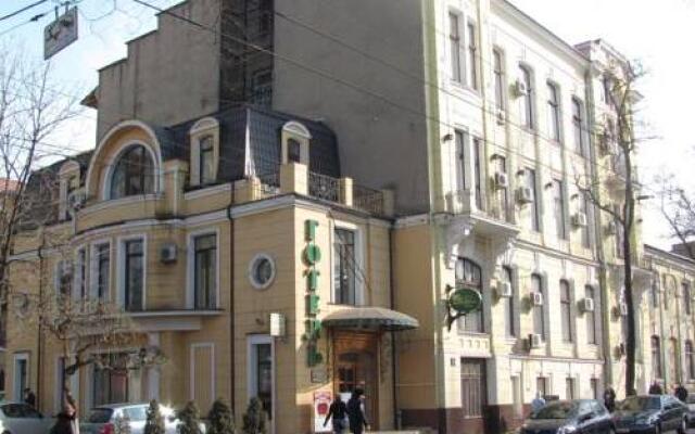 Гостиница Oktyabrskaya Украина, Одесса - 5 отзывов об отеле, цены и фото номеров - забронировать гостиницу Oktyabrskaya онлайн вид на фасад