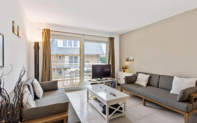 Apartment Near Zeedijk Beach