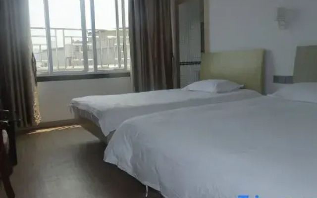 Summer Hotel