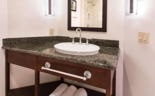 Waikoloa Colony Villas by South Kohala Management