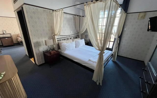 Elafos Hotel