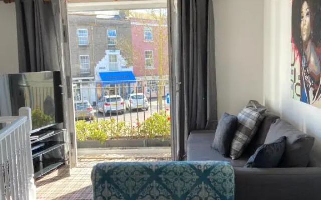 Teign Townhouse within reach of the beach