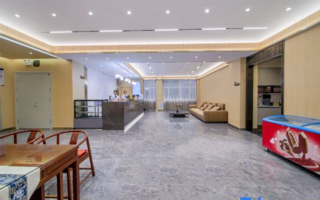 GELI Hotel (Linyi Pingyi Yinhua Road)