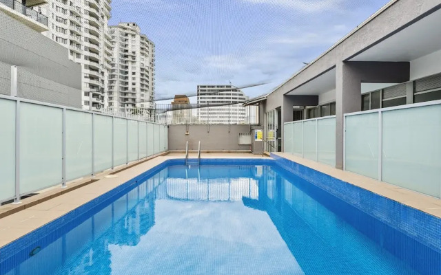 Studio3: Chic Bondi Abode With Pool & A/C