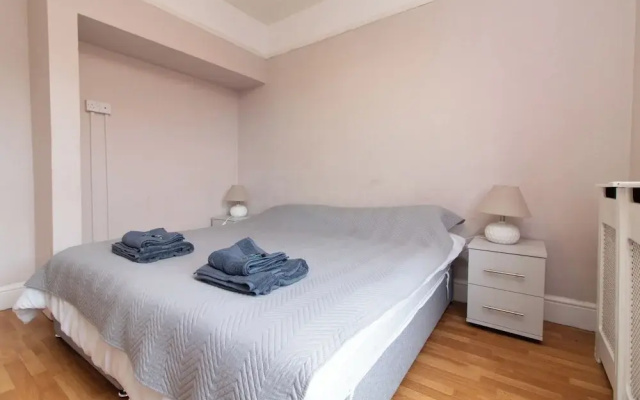 Thornbury Guest House Room 6