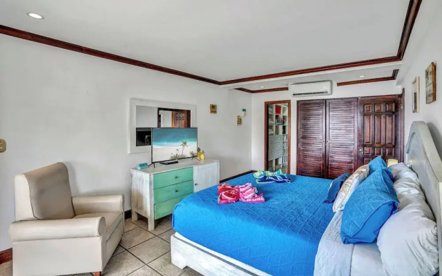 Newly Remodeled Flamingo Condo with Sweeping Ocean Views, Spacious Terrace & Walkable Location
