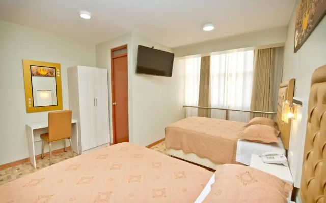 Mercé Hotel
