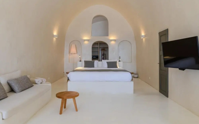 Villa Dusk in Fira Santorini