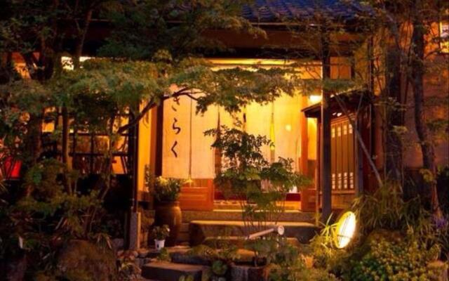Отель Ryokan Kiraku Беппу вид на фасад