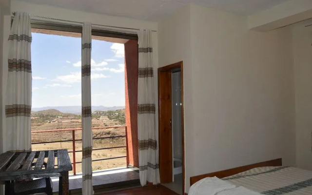 Zan-Seyoum Hotel
