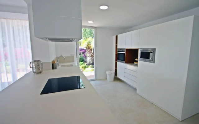 El Descanso - sea view villa with private pool in Benissa