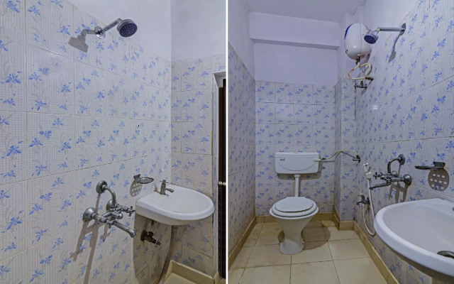 OYO HYD1589 Hotel Dhana Residency