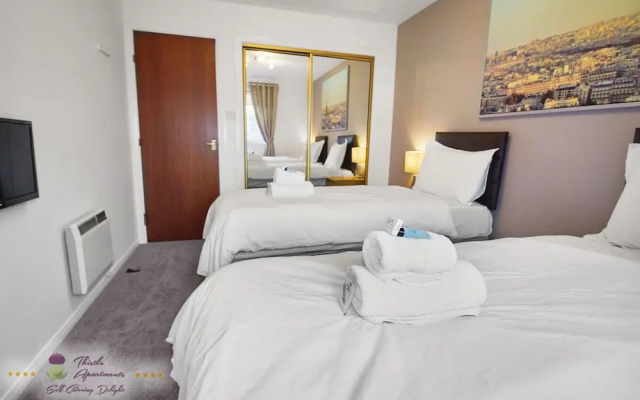 Thistle Apartments - City View Apartment