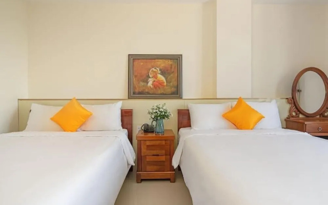 Lotus Rock 05 Hotel